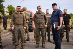 Volodymyr Zelensky visits flooded region